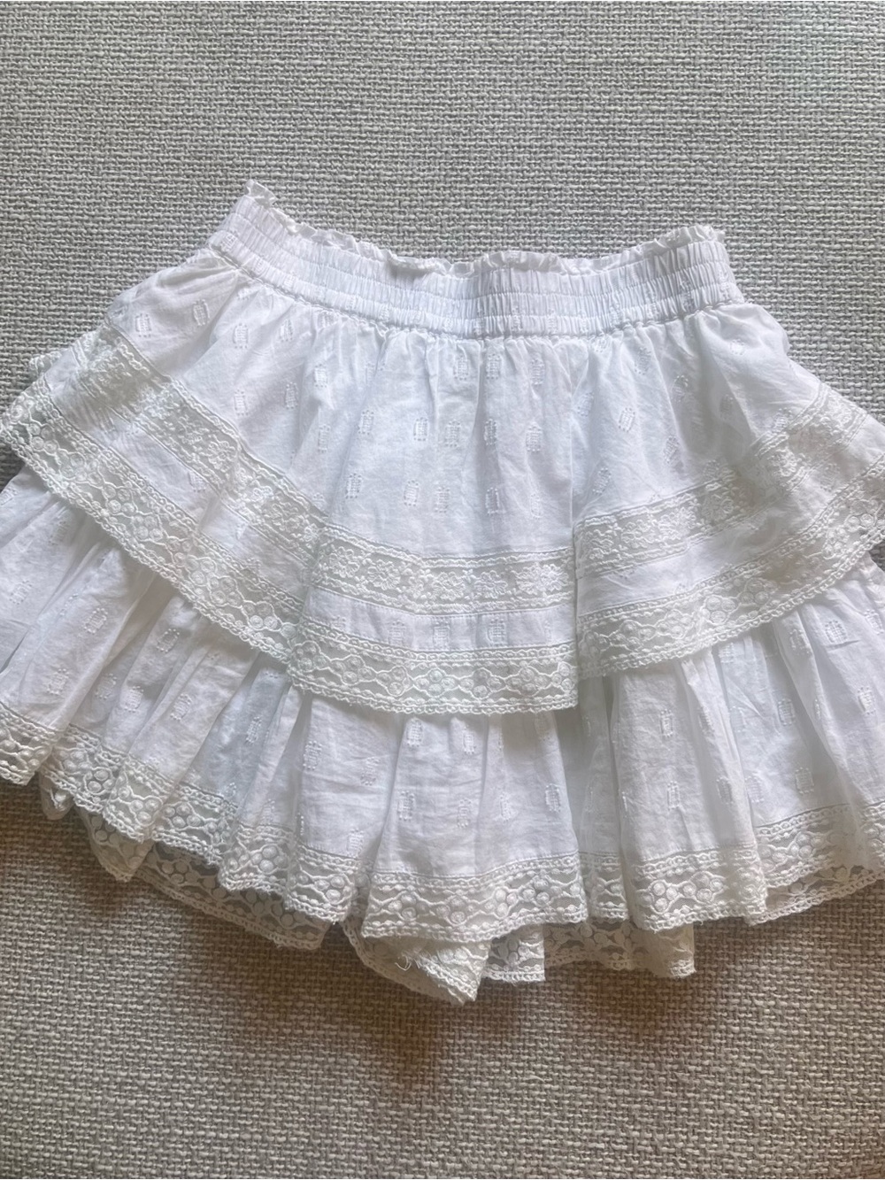 American Eagle Outfitters White Tiered Lace Skater Skirt (small) - Picture 3 of 9